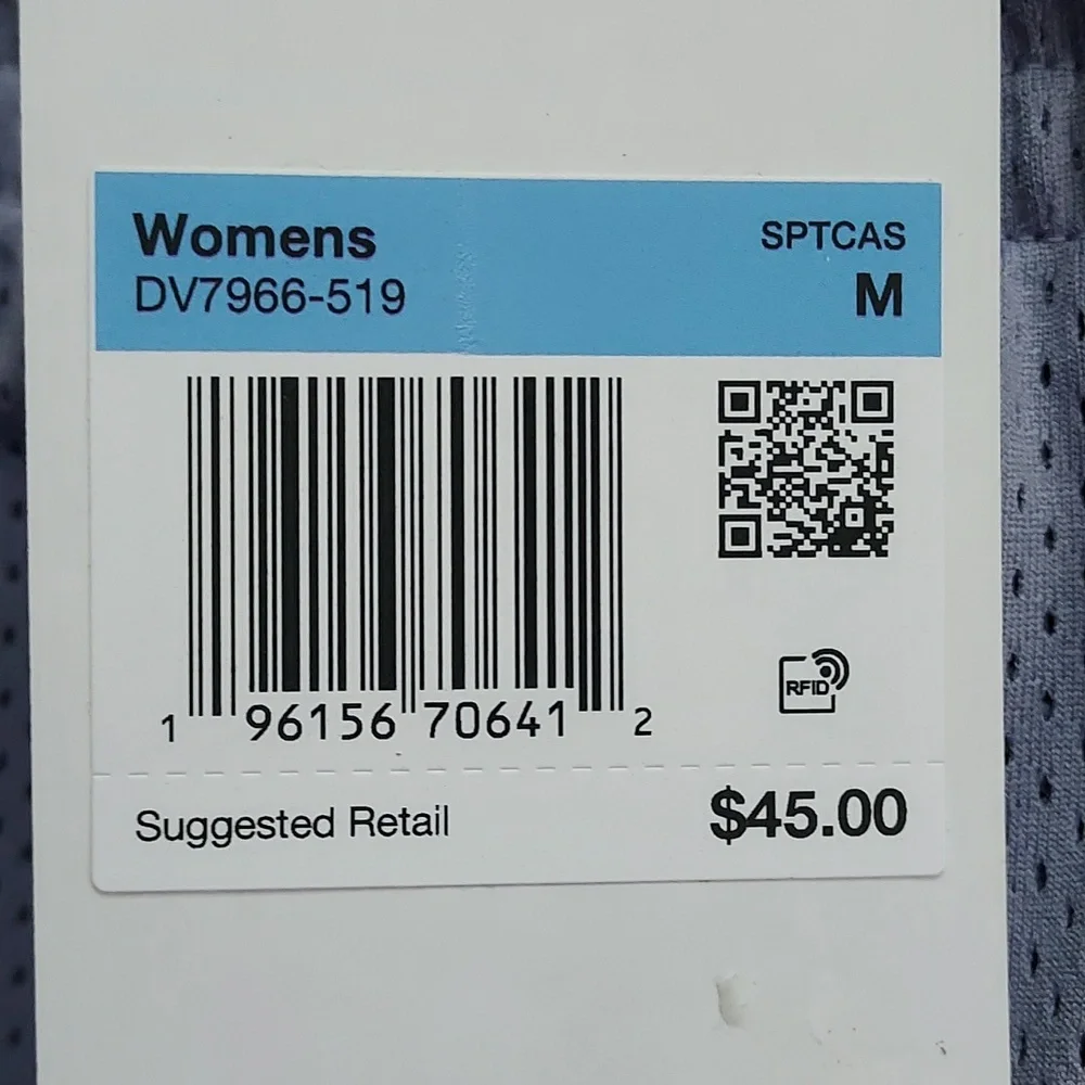 NWT Nike loose fit mid rise‎ women's athletic shorts